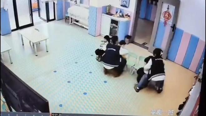 后续来了！网友表示：这嘉奖是不是低了麻将胡了试玩地震中高中生背起同学逃生(图4)